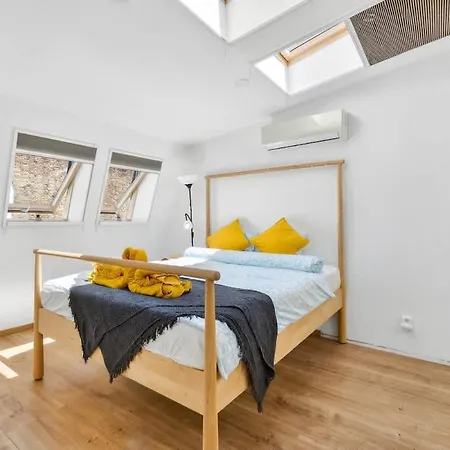 Old Town Duplex * Bratislava